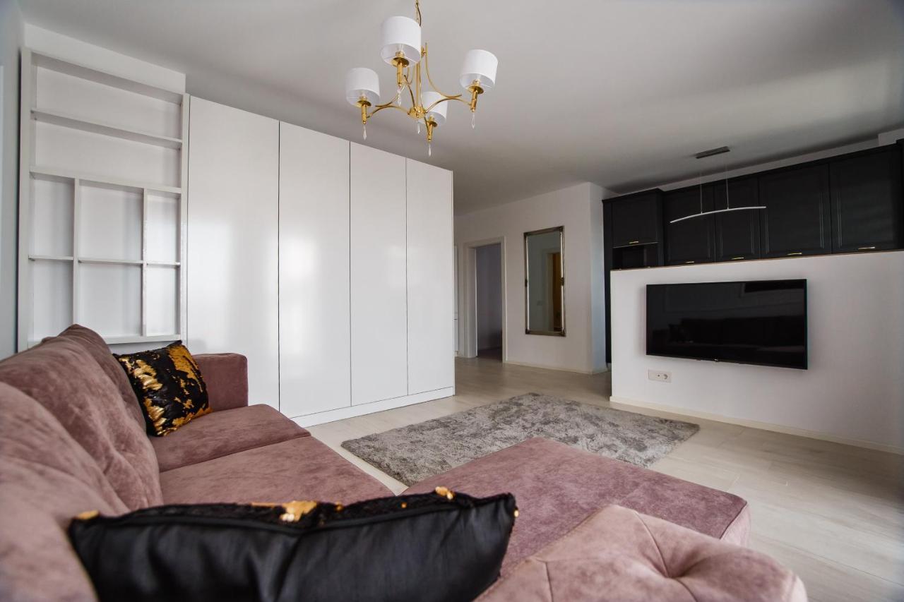 No. 11 - The Penthouse In City Center Oradea Bagian luar foto