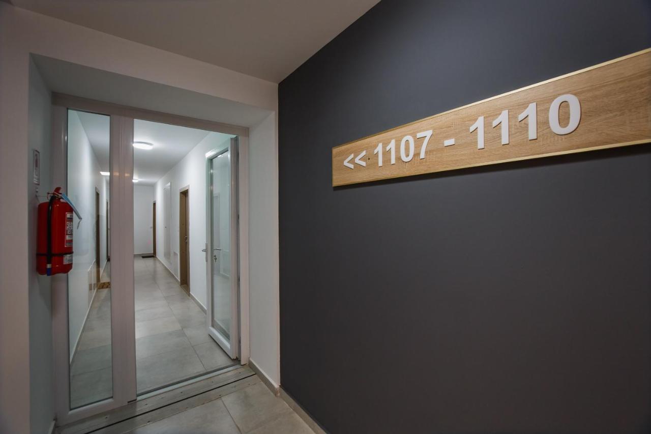 No. 11 - The Penthouse In City Center Oradea Bagian luar foto