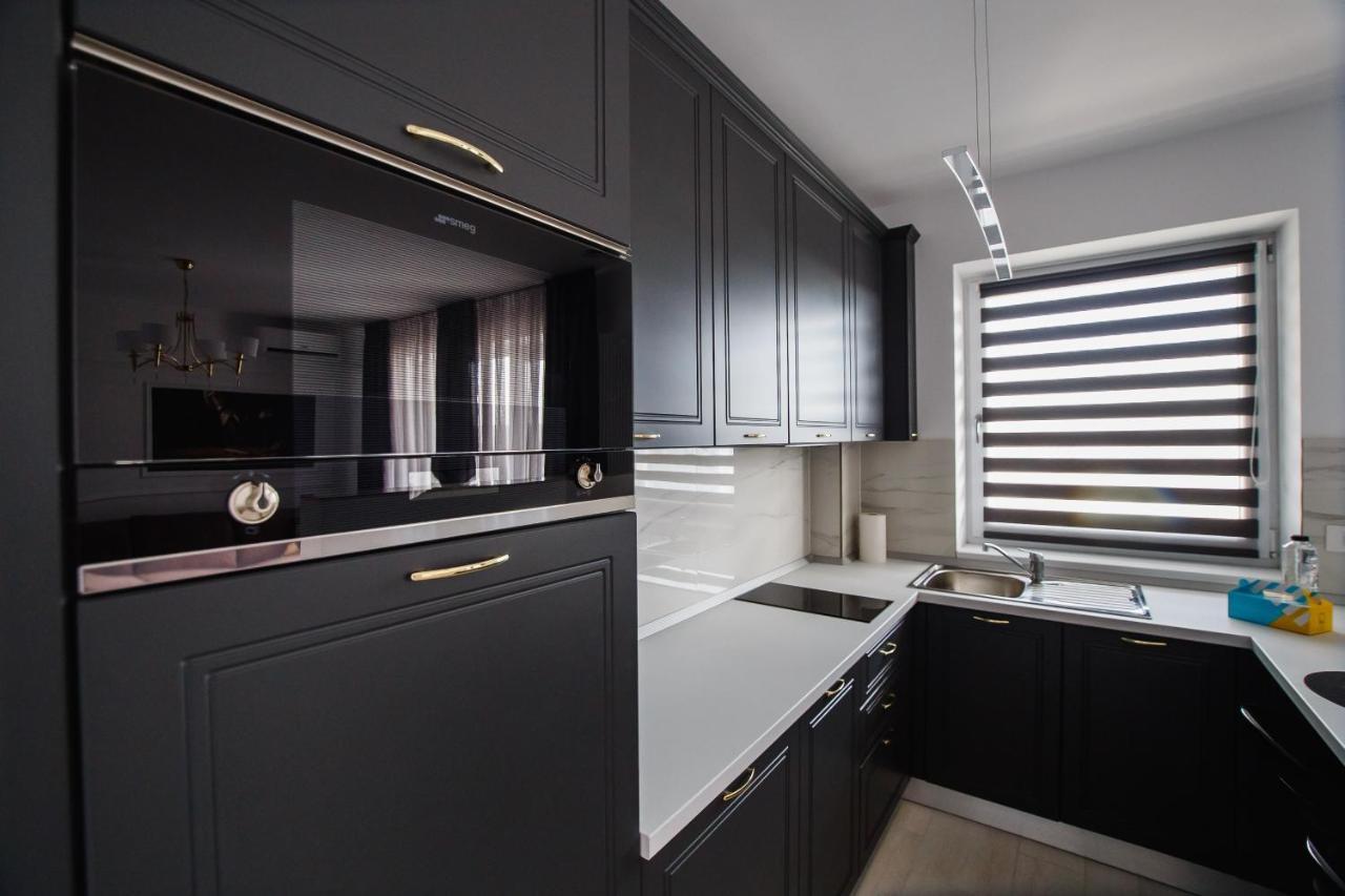 No. 11 - The Penthouse In City Center Oradea Bagian luar foto