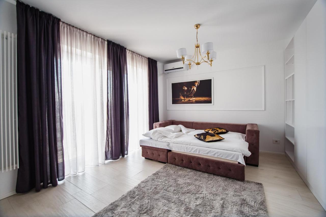 No. 11 - The Penthouse In City Center Oradea Bagian luar foto