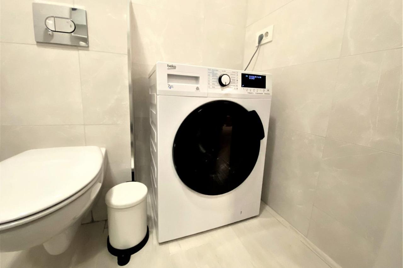 No. 11 - The Penthouse In City Center Oradea Bagian luar foto